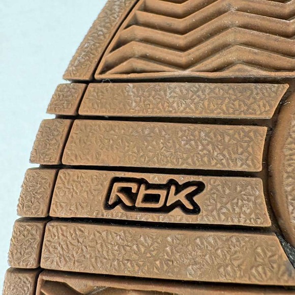 Reebok New York Yankees MLB Collaboration Low Top Sneakers Brown Cream Men's 9.5 - Picture 7 of 12